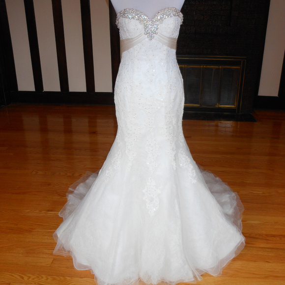 Justin Alexander Dresses & Skirts - Justin Alexander Wedding Dress Sample